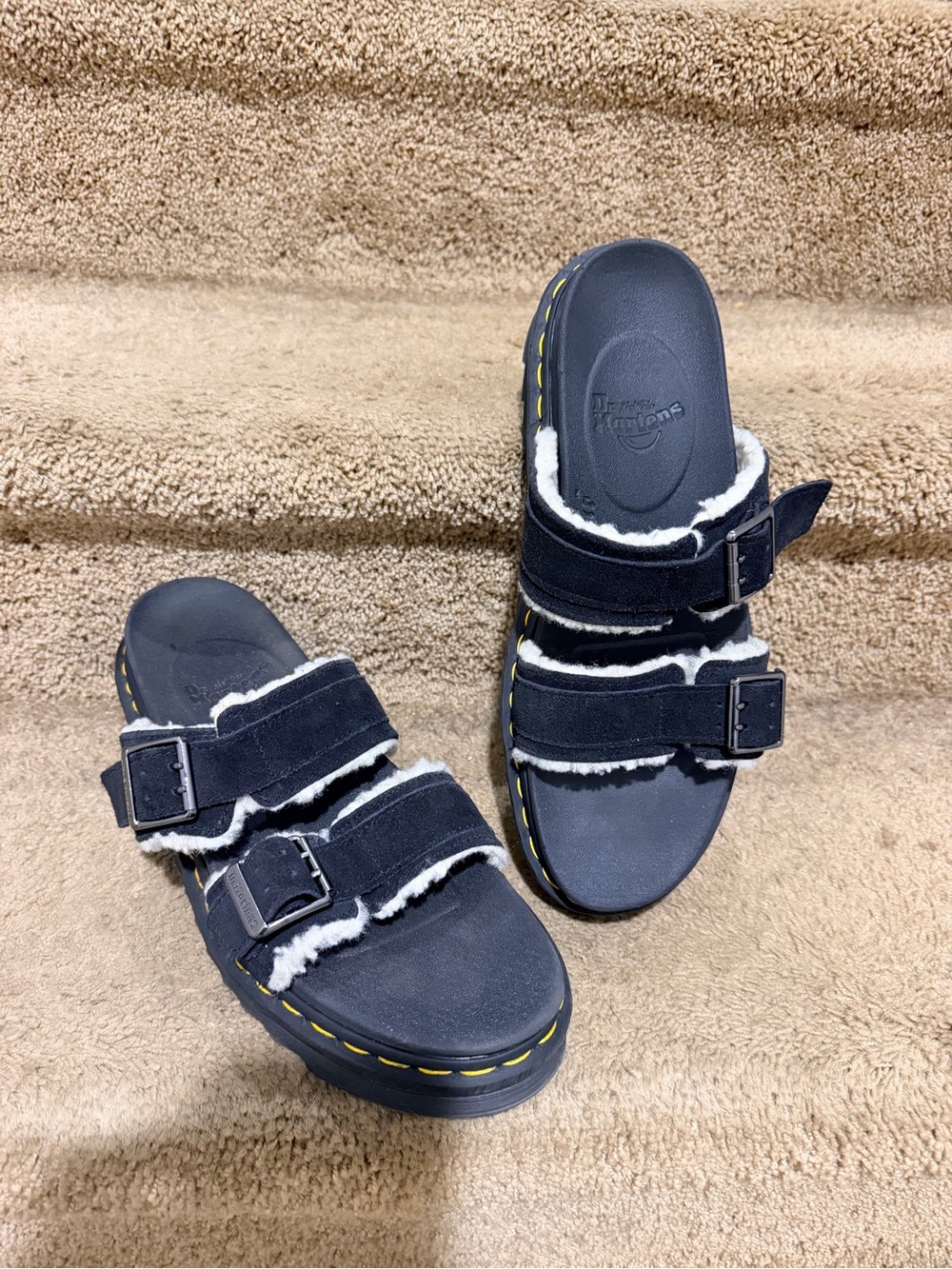 Dr. Martens Myles Black Sandal Slides with faux White Shearling Trim size 10